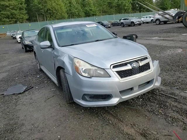 2013 Subaru Legacy - Image 10