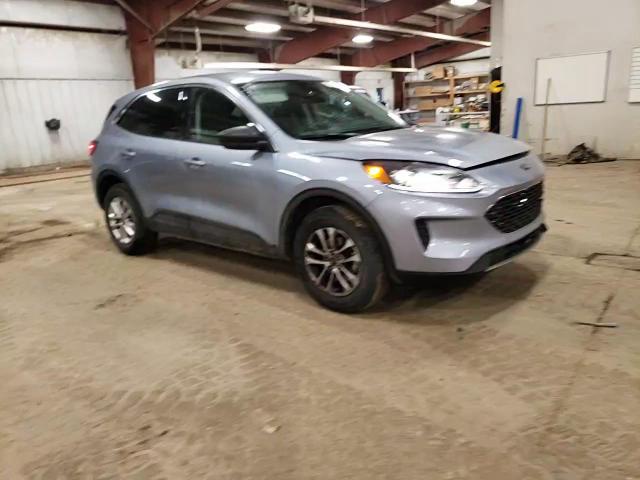 2022 Ford Escape - Image 11