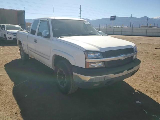 2004 Chevrolet Silverado - Image 10