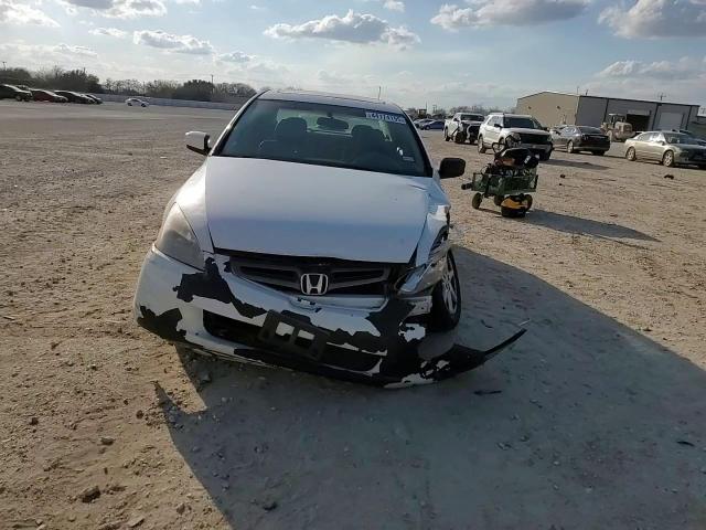 2003 Honda Accord - Image 11