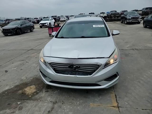 2017 Hyundai Sonata - Image 10