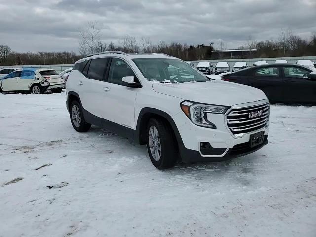 2022 GMC Terrain - Image 11