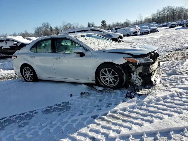 2018 Toyota Camry - Image 10