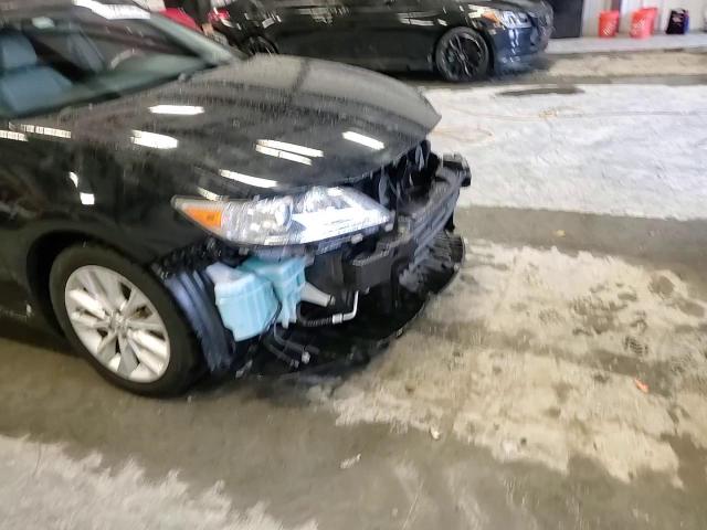 2014 Lexus ES - Image 10