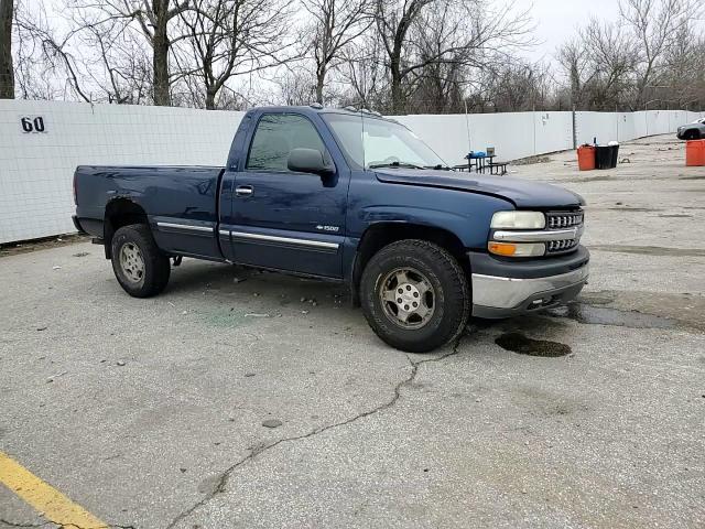 2002 Chevrolet Silverado - Image 11