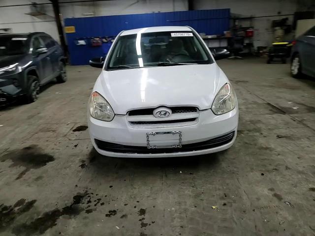 2009 Hyundai Accent - Image 10