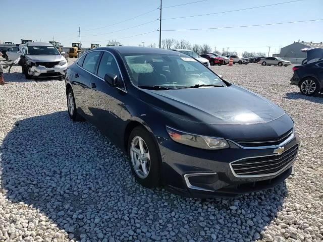 2017 Chevrolet Malibu - Image 10