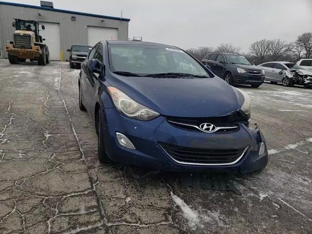 2013 Hyundai Elantra - Image 11