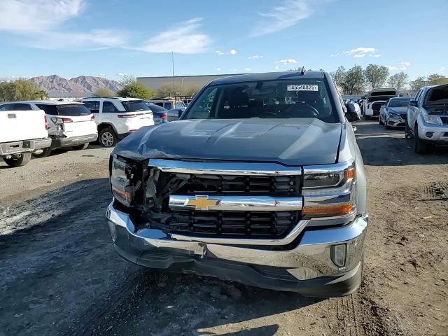 2016 Chevrolet Silverado - Image 11