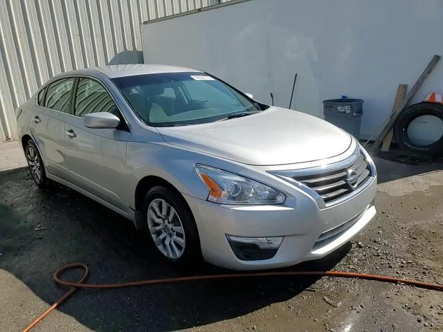 2014 Nissan Altima - Image 13