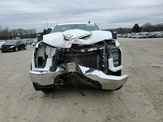 2022 Chevrolet Silverado - Image 10