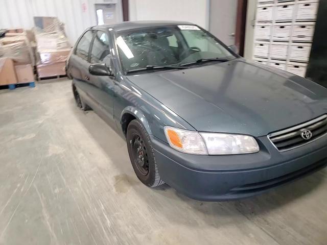 2000 Toyota Camry - Image 11