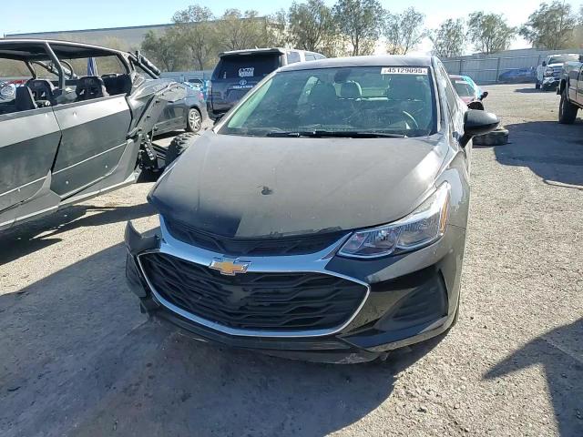 2019 Chevrolet Cruze - Image 10