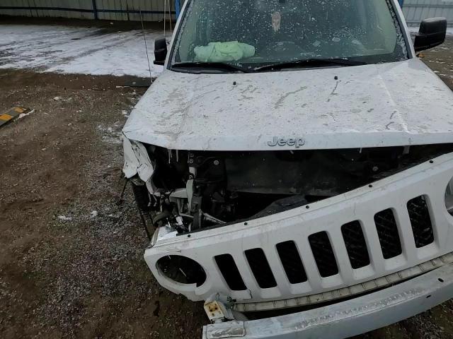 2013 Jeep Liberty (Patriot) - Image 10