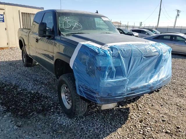 2006 Chevrolet Silverado - Image 11