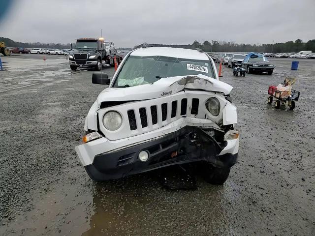 2012 Jeep Liberty (Patriot) - Image 11