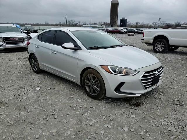 2018 Hyundai Elantra - Image 11