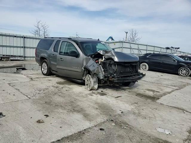 2007 GMC Yukon - Image 12