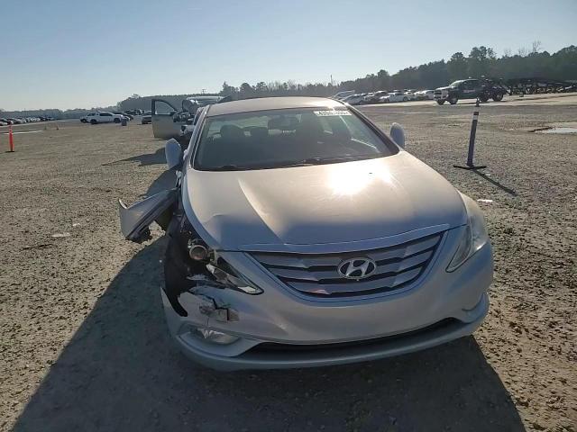 2012 Hyundai Sonata - Image 11