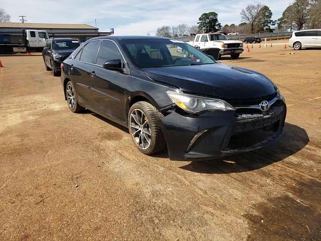 2015 Toyota Camry - Image 11