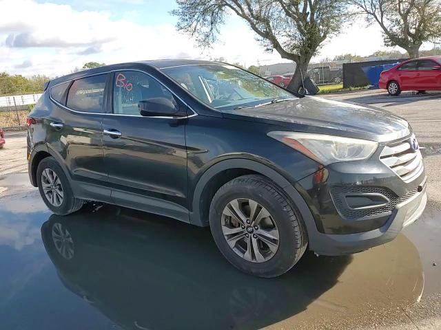 2015 Hyundai Santa Fe - Image 12