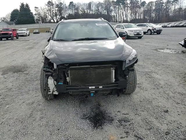2019 Kia Sorento - Image 12