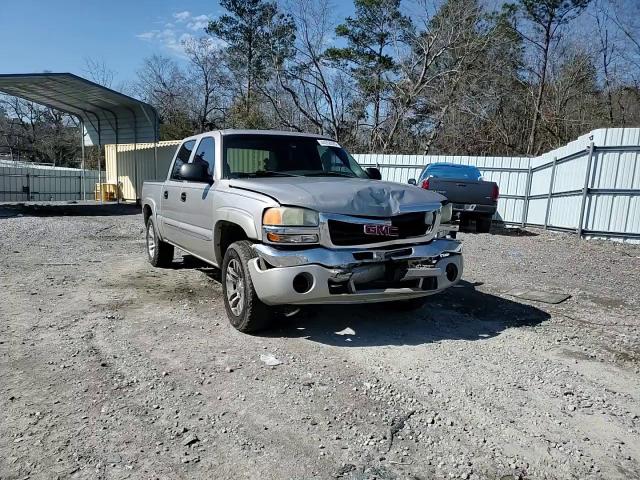 2004 GMC Sierra - Image 11