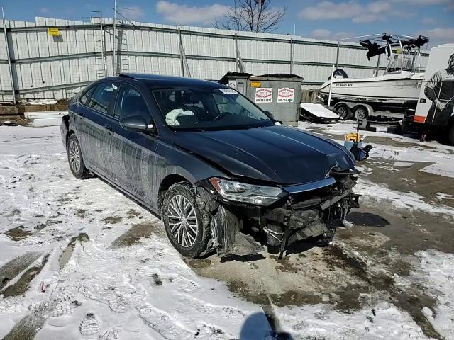 2019 Volkswagen Jetta - Image 11