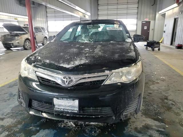 2014 Toyota Camry - Image 11