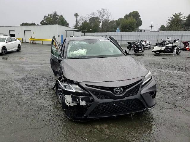 2019 Toyota Camry - Image 11