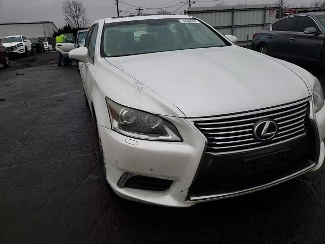 2016 Lexus LS - Image 10