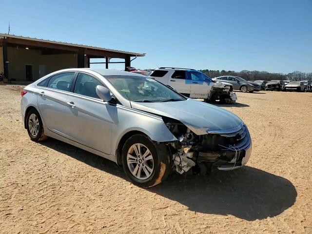 2013 Hyundai Sonata - Image 13