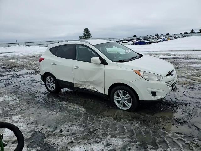 2010 Hyundai Tucson - Image 11