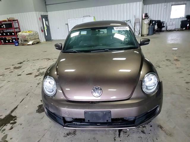 2013 Volkswagen Beetle - Image 10
