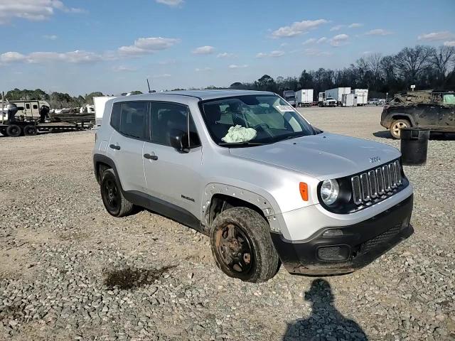2018 Jeep Renegade - Image 10