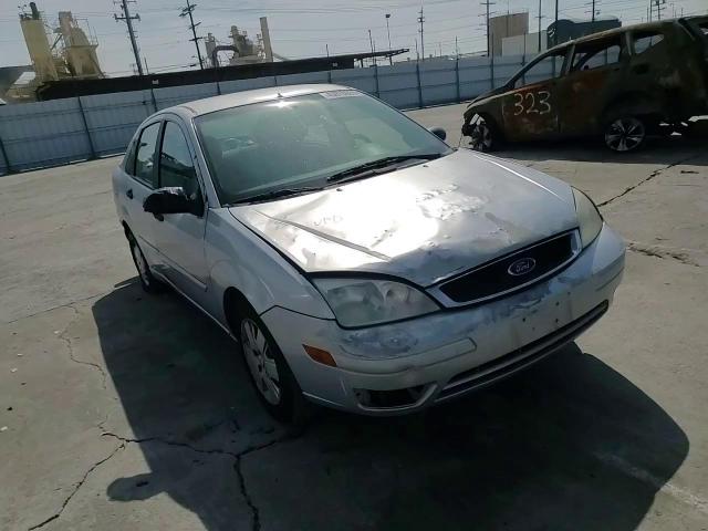 2007 Ford Focus - Image 10