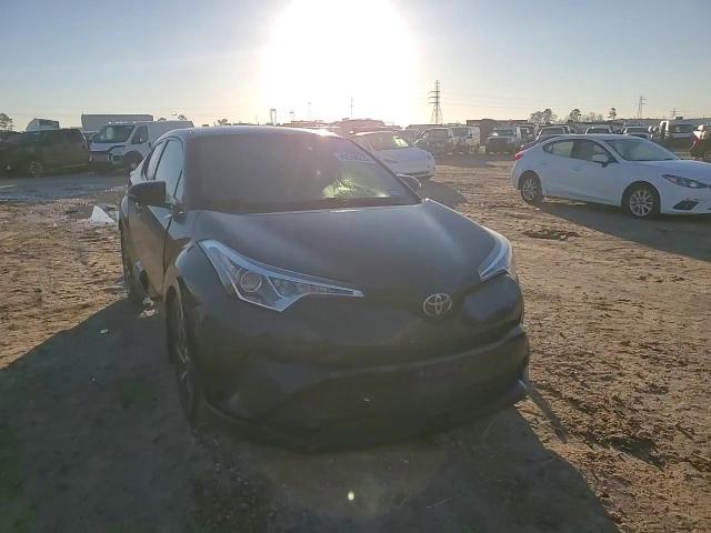 2018 Toyota C-HR - Image 12