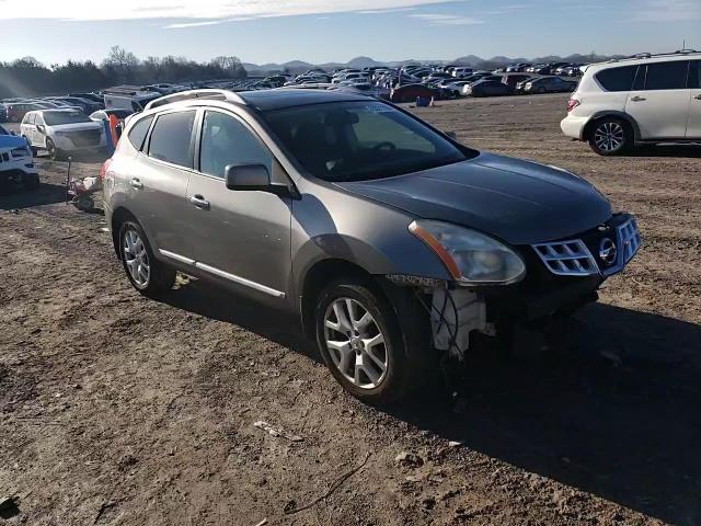 2011 Nissan Rogue - Image 12