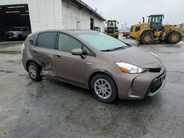 2017 Toyota Prius - Image 11