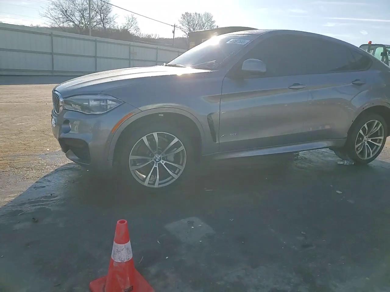 Фото: 5UXKU6C50J0W39048