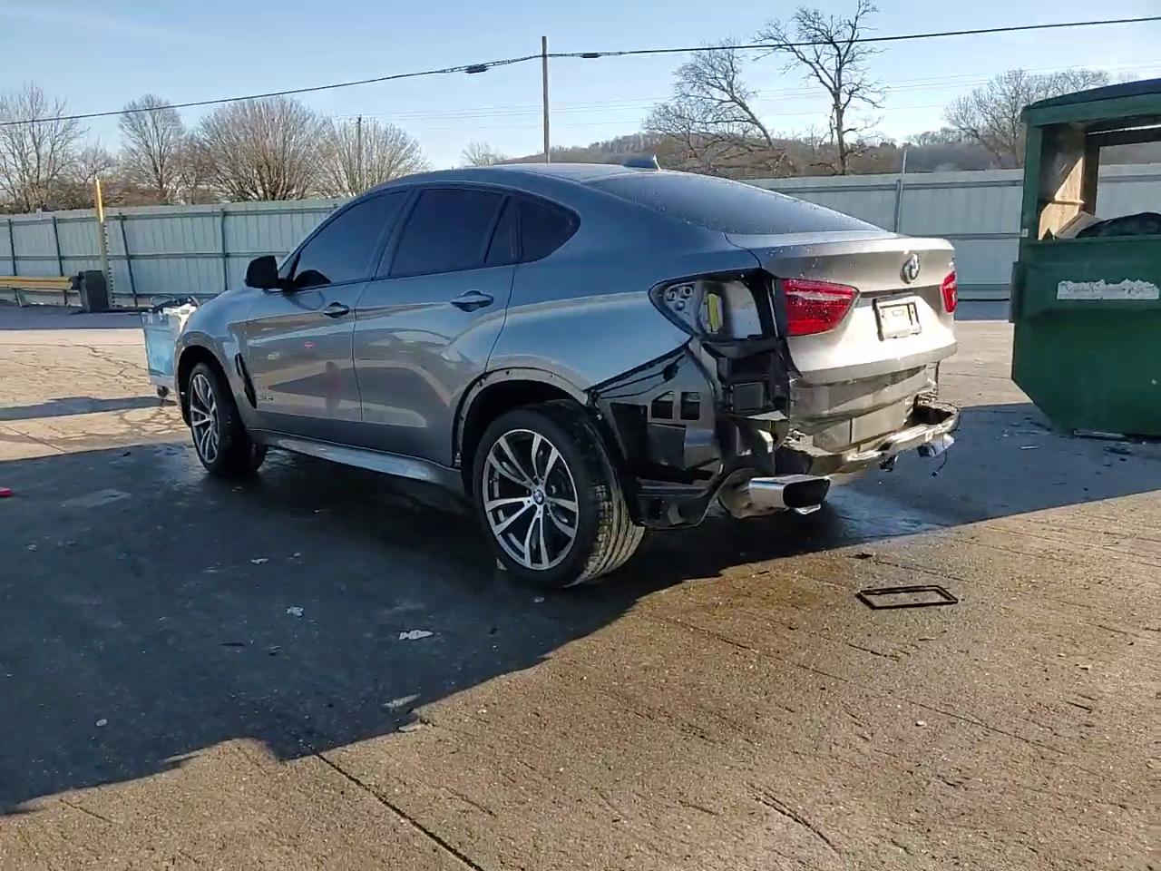 Фото: 5UXKU6C50J0W39048