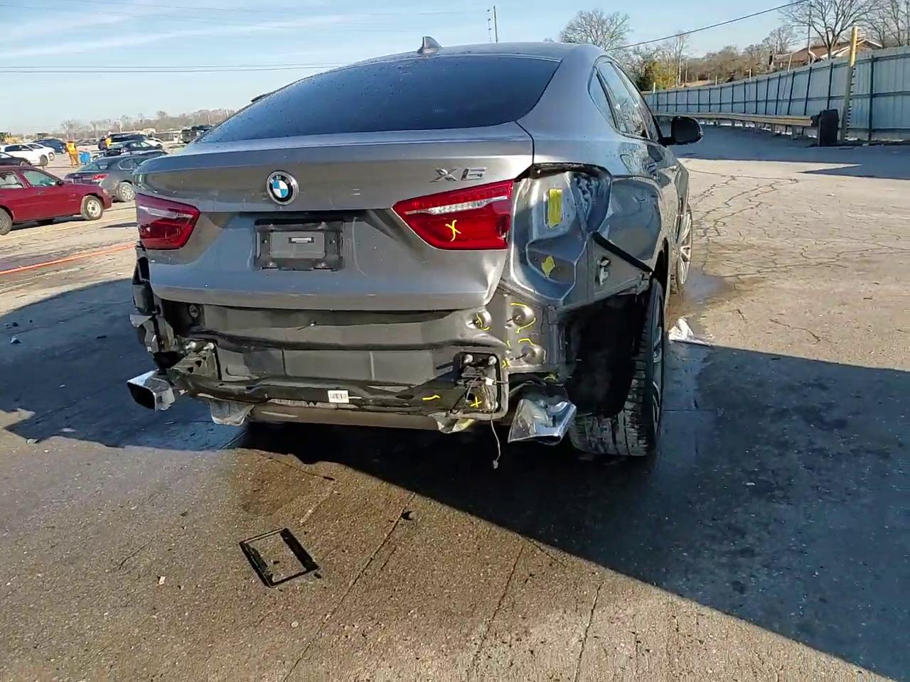 Фото: 5UXKU6C50J0W39048