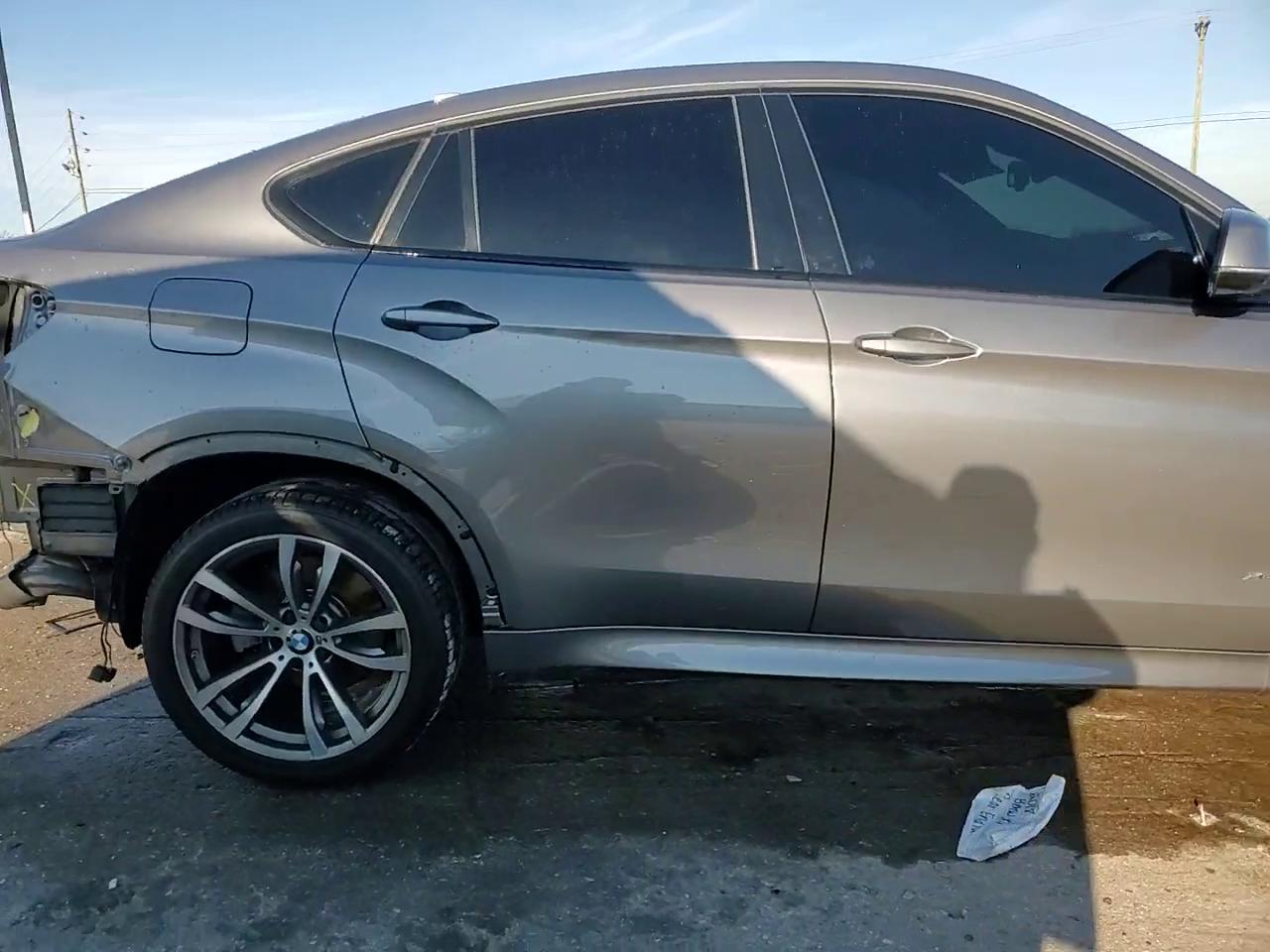 Фото: 5UXKU6C50J0W39048