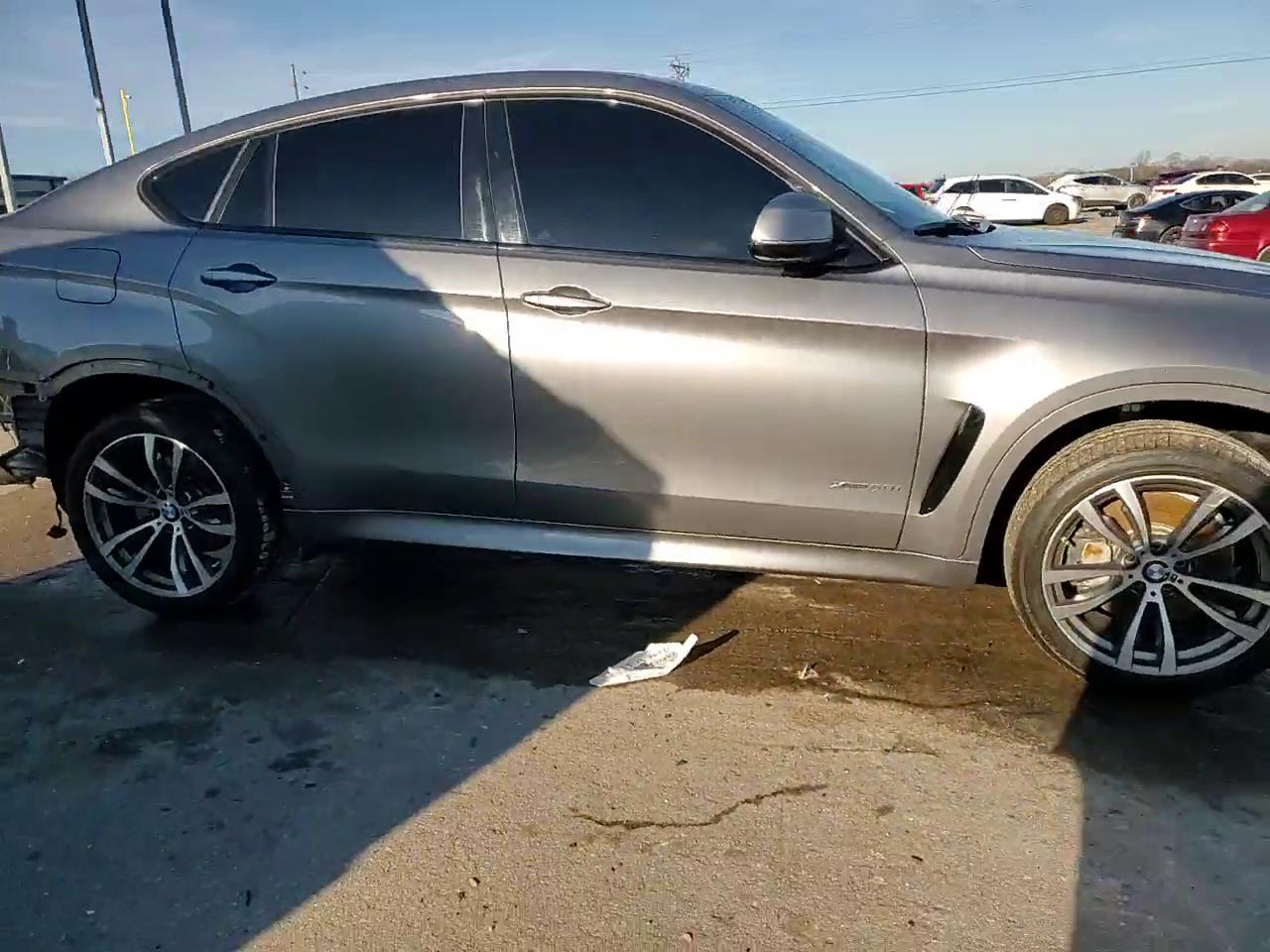 Фото: 5UXKU6C50J0W39048