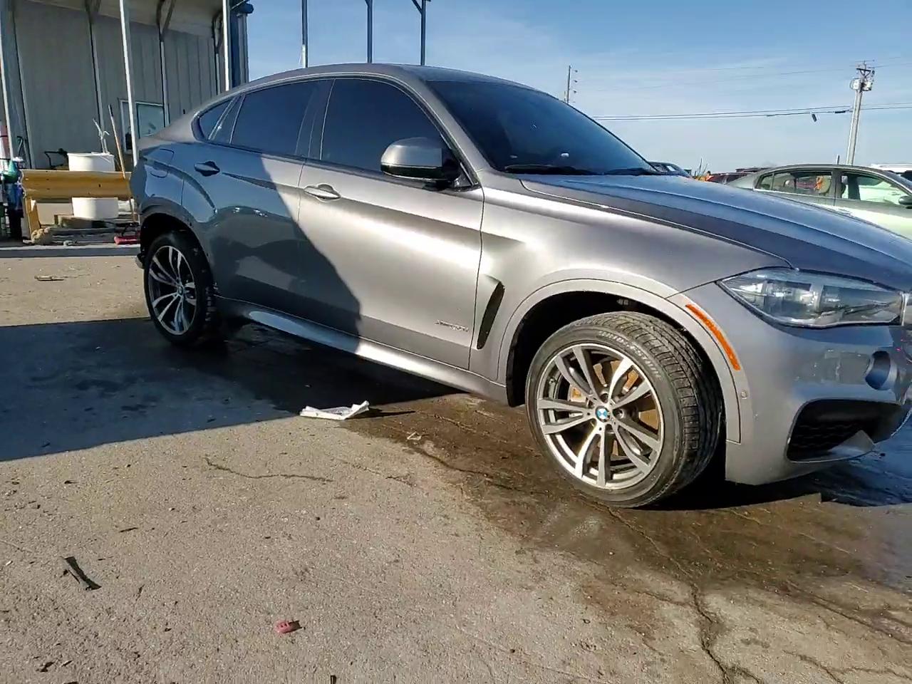 Фото: 5UXKU6C50J0W39048