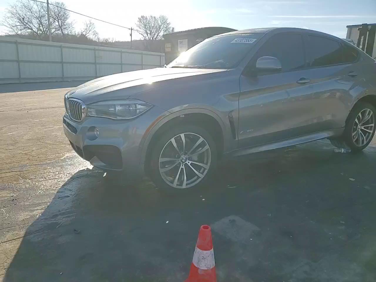 Фото: 5UXKU6C50J0W39048