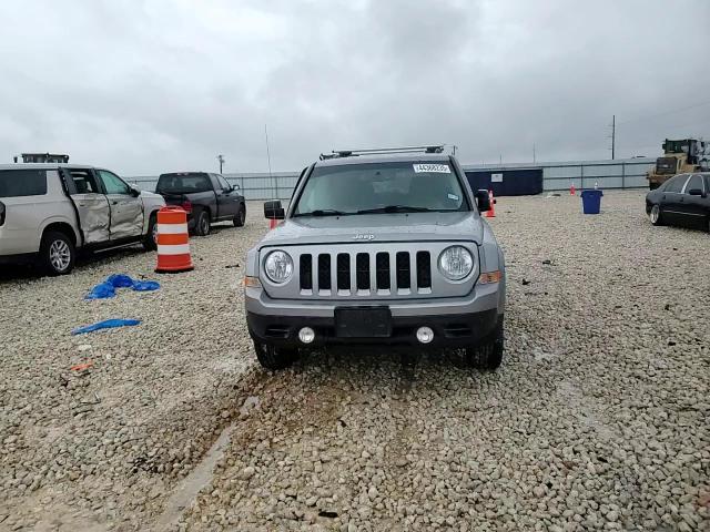 2016 Jeep Liberty (Patriot) - Image 12