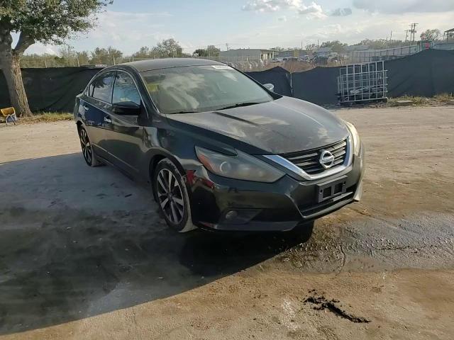 2016 Nissan Altima - Image 10