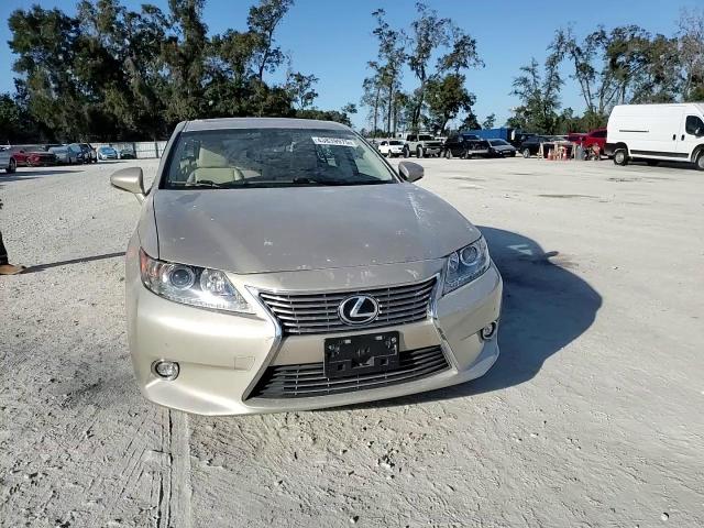 2014 Lexus ES - Image 10