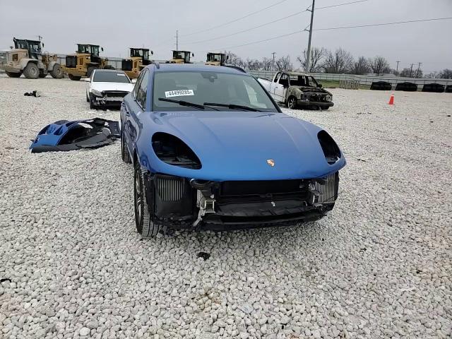 2018 Porsche Macan - Image 12